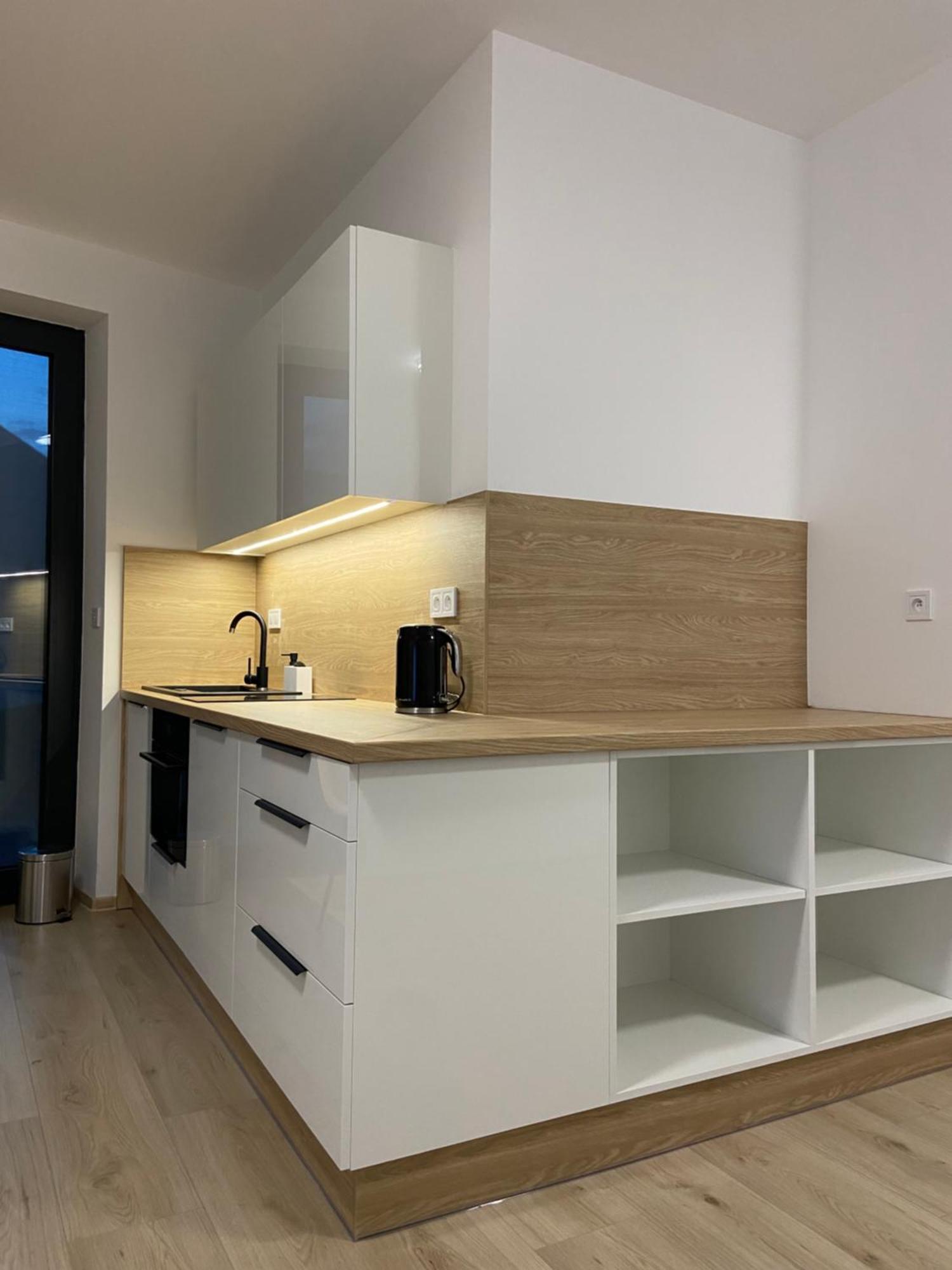 Appartement Ar Mykonos Oasis à Košice Extérieur photo